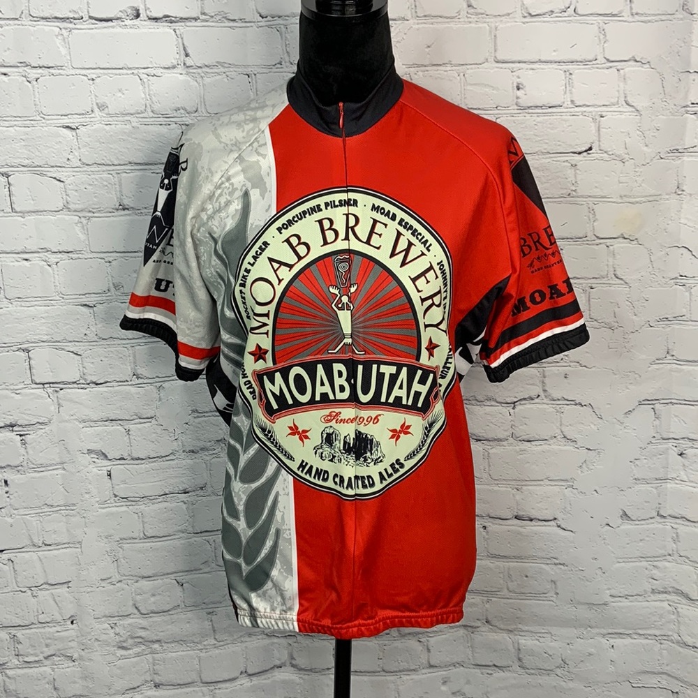World Jerseys Moab Utah 3/4 zip Cycling Jersey. Size men large.